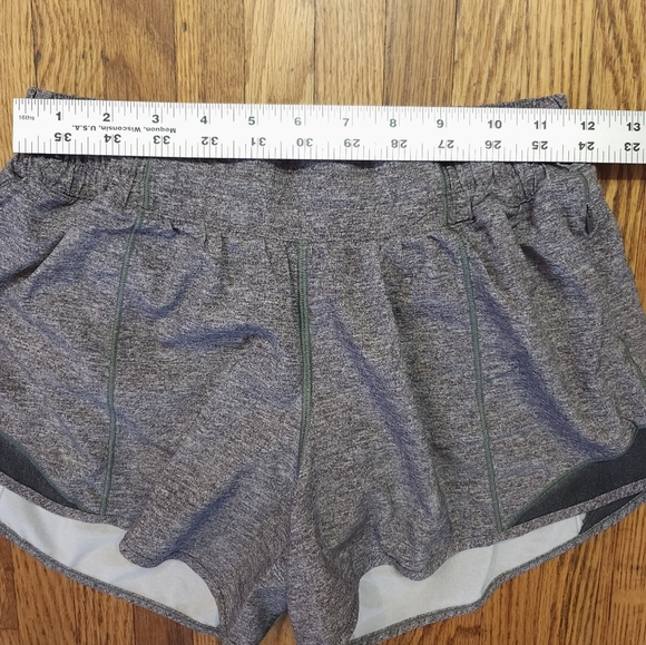 Lululemon Hotty Hot Womens Shorts Size 6 Heather Grey Lined - Picture 4 of 9
